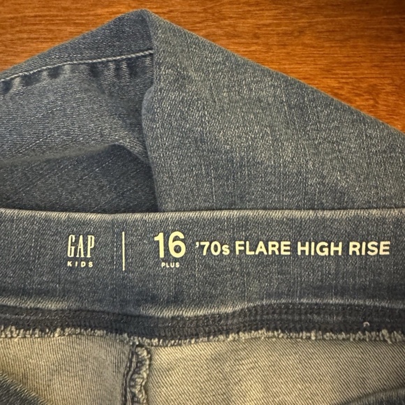 Gap Kids "70s Flare High Rise" Size 16 Plus Medium Wash Pull-On Jeans - Picture 3 of 4
